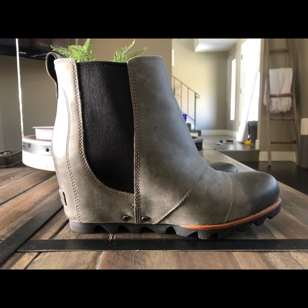 Sorel 7.5 Lea Wedge Booties